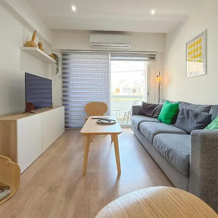 Modern 2br Retreat In Sleeps 4 Nicosia